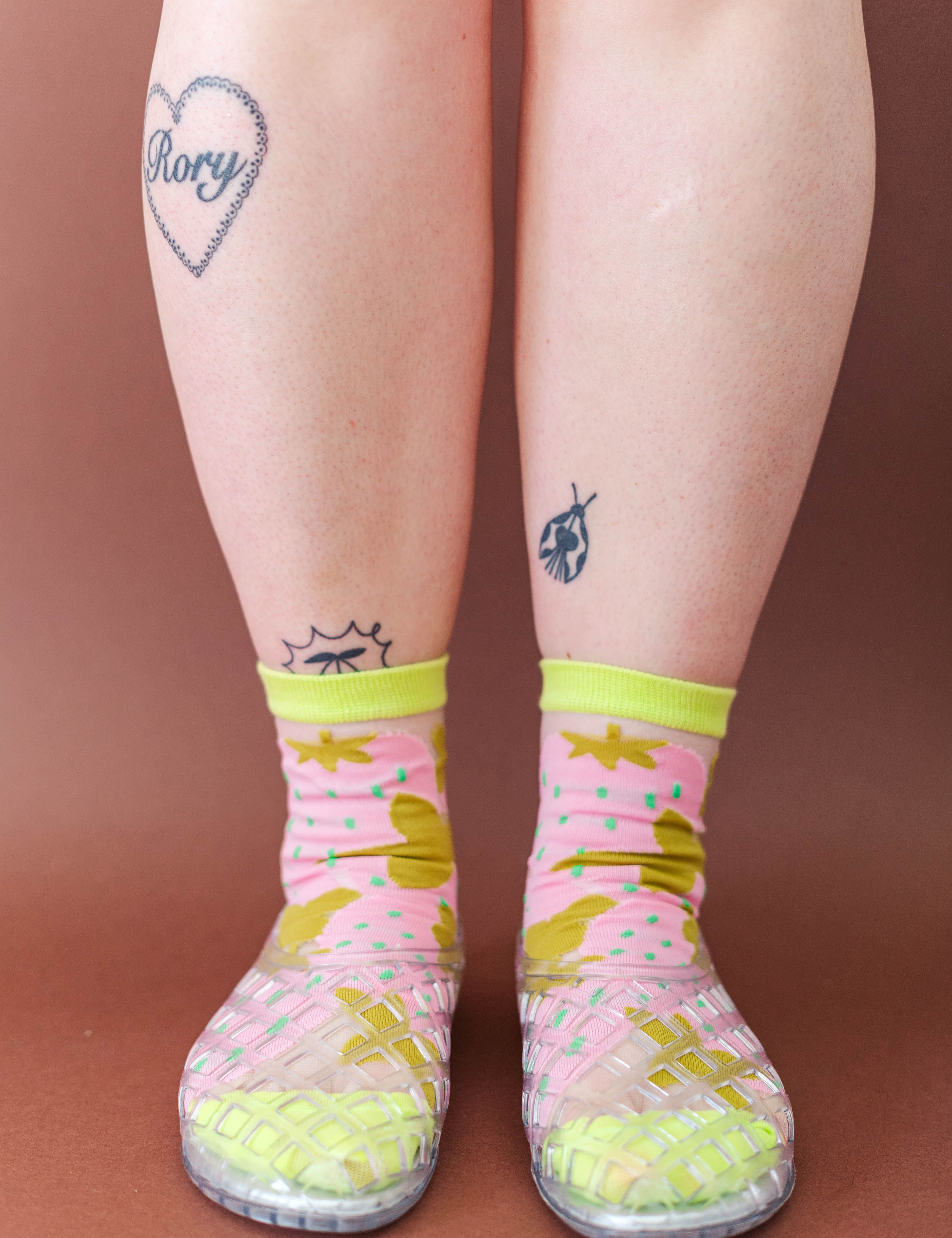 SHEER STRAWBERRY JUMBLE SOCKS