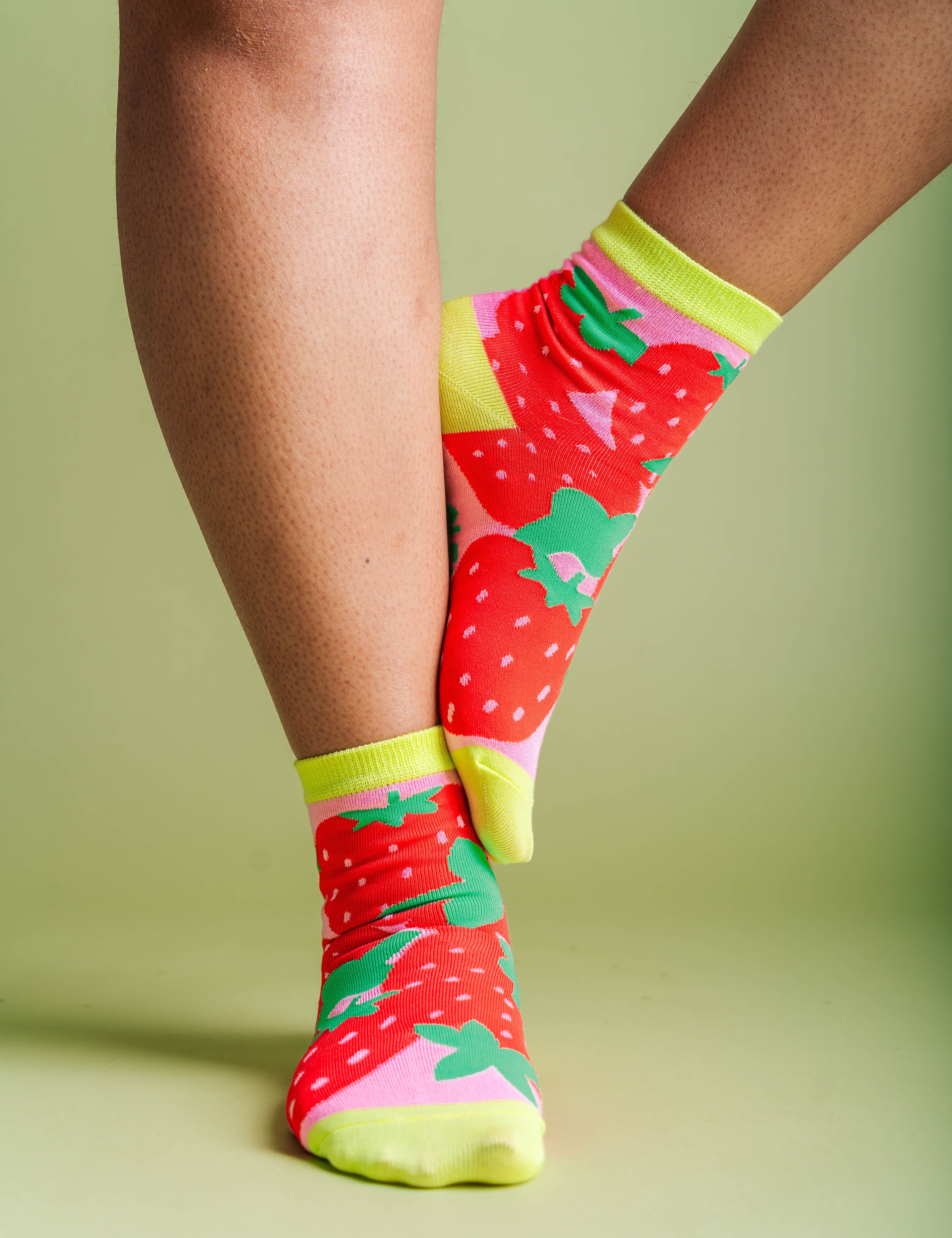 strawberryjumblesocks-nettlestudios6.jpg