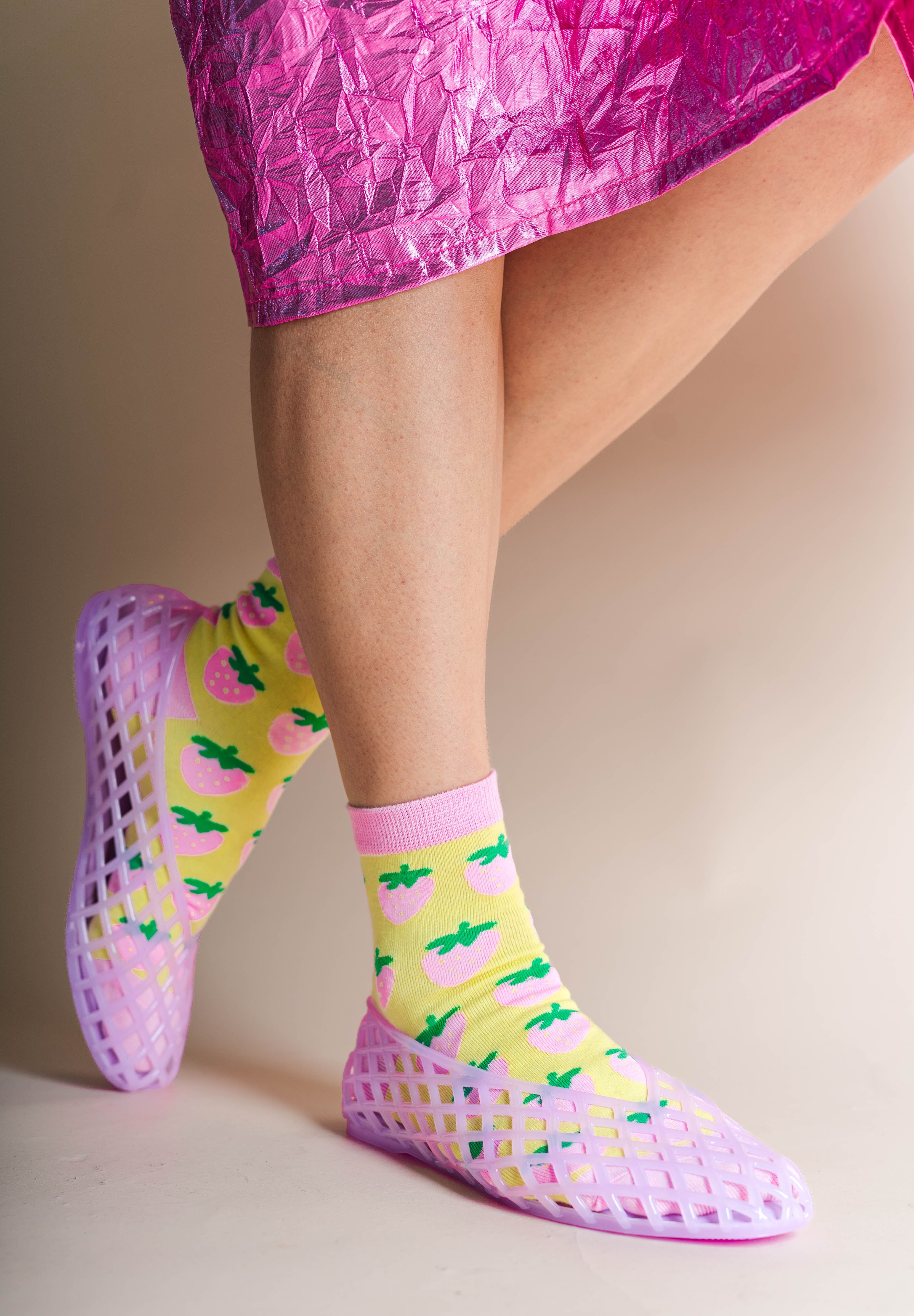 STRAWBERRY LEMONADE SOCKS