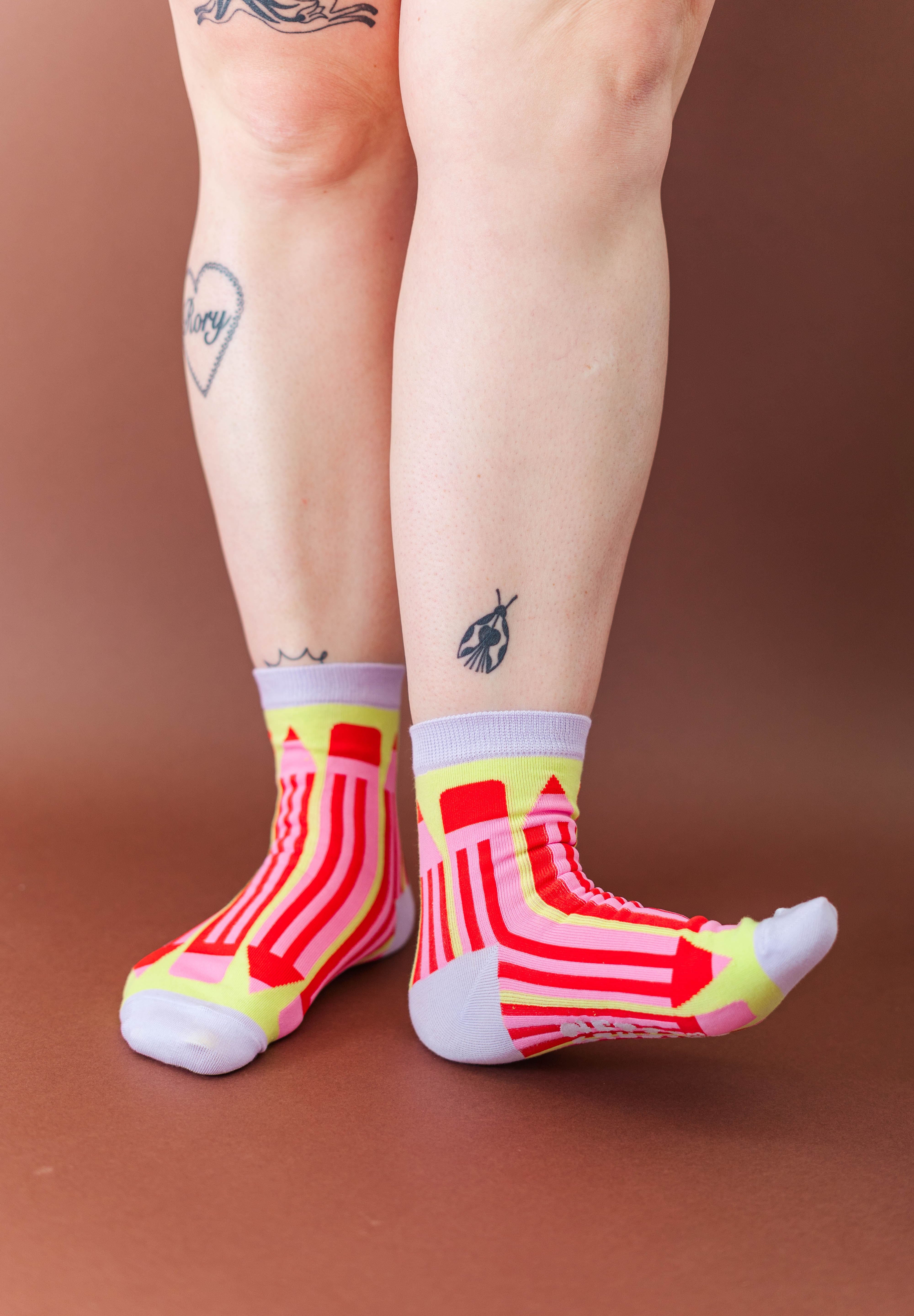 TAKING NOTES SOCKS