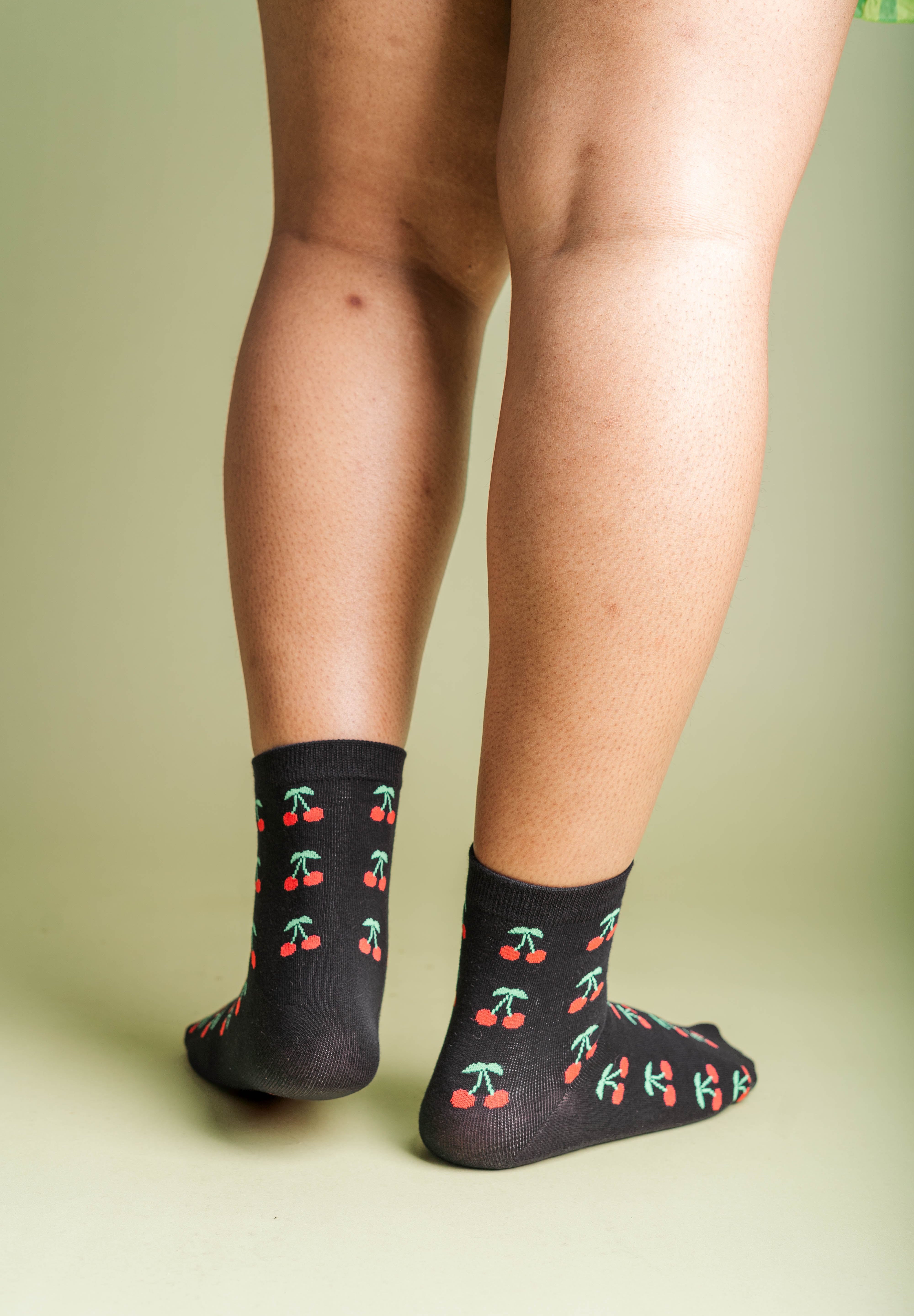 BLACK CHERRY SOCKS