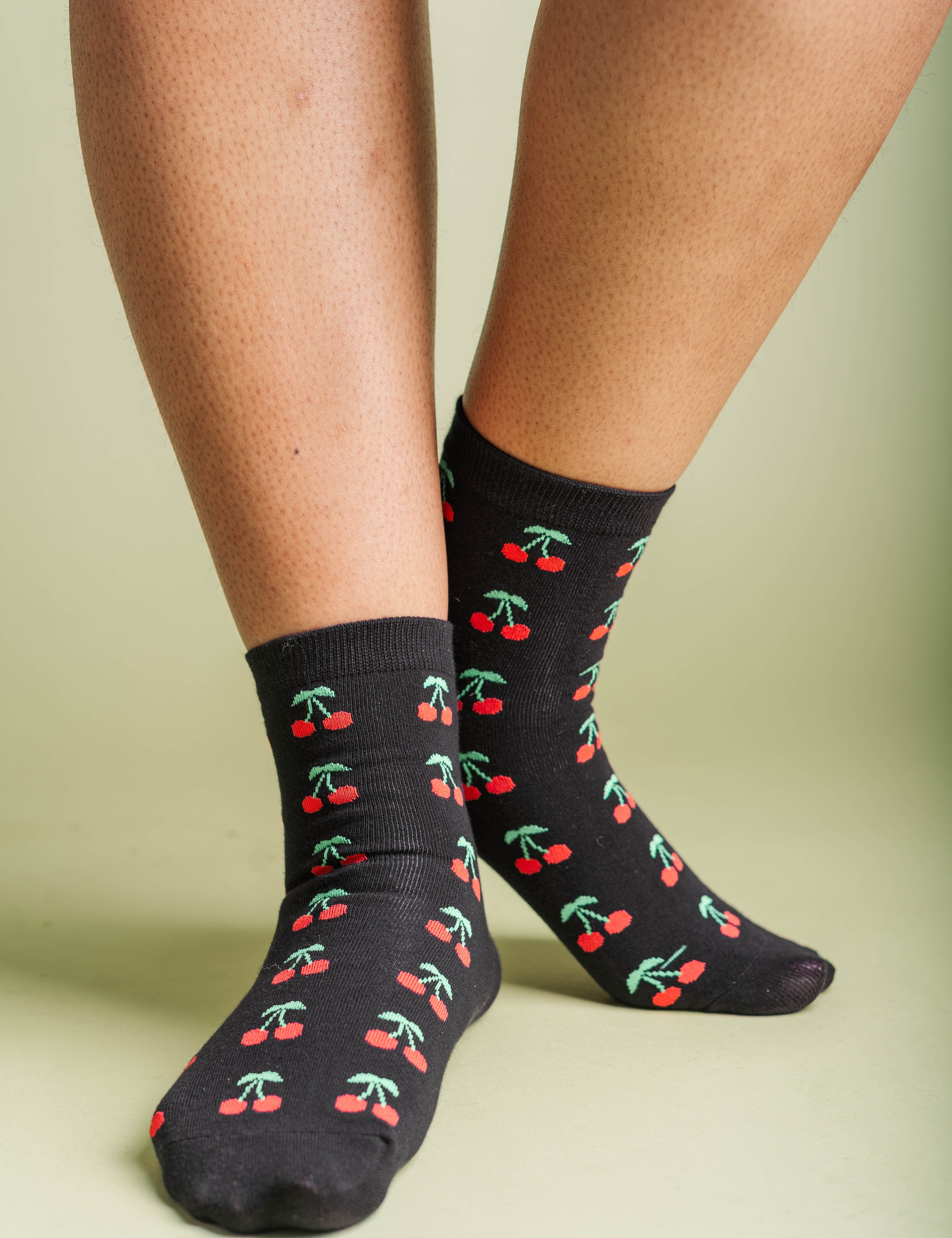 tinyblackcherrysocks-nettlestudios10.jpg
