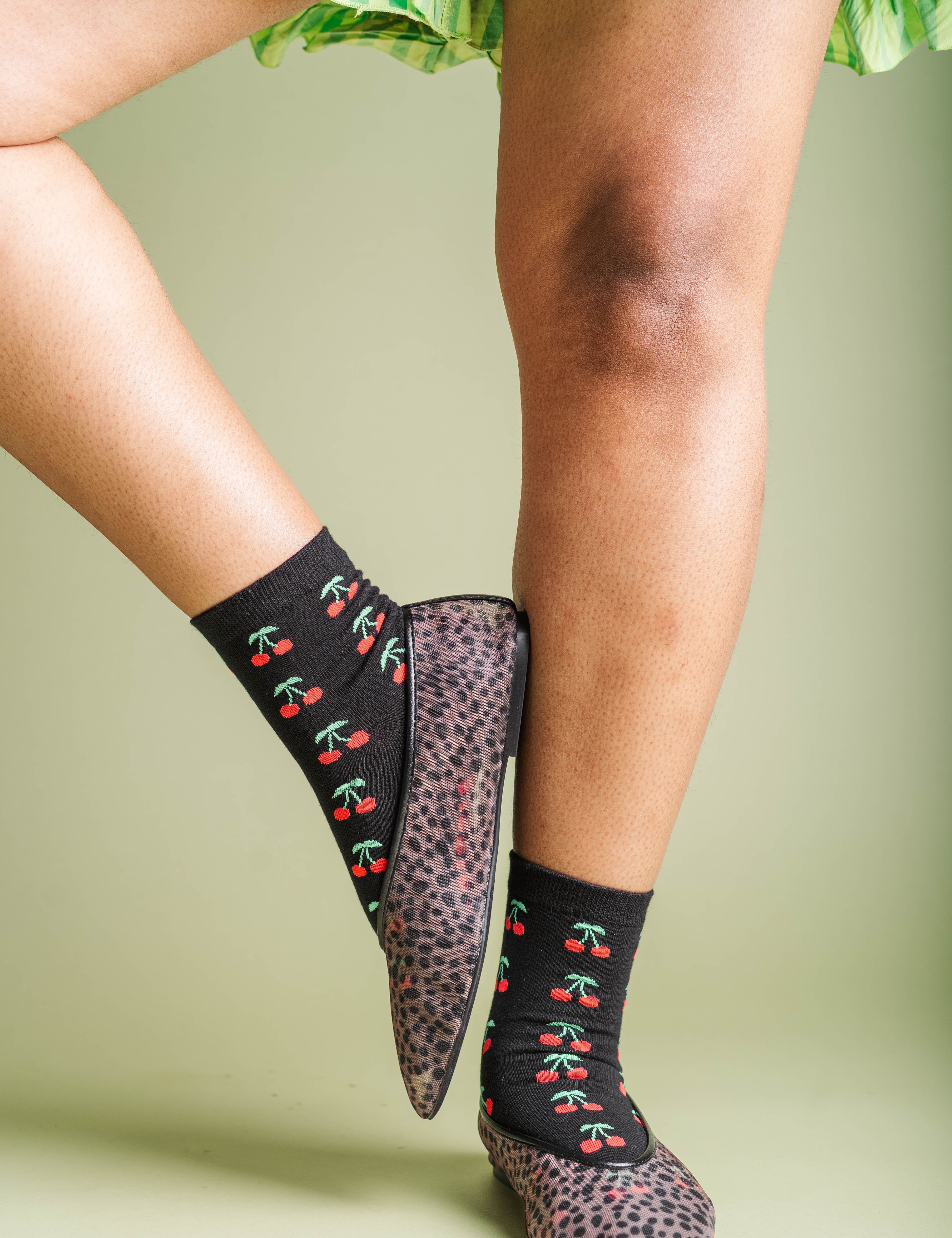 tinyblackcherrysocks-nettlestudios14.jpg