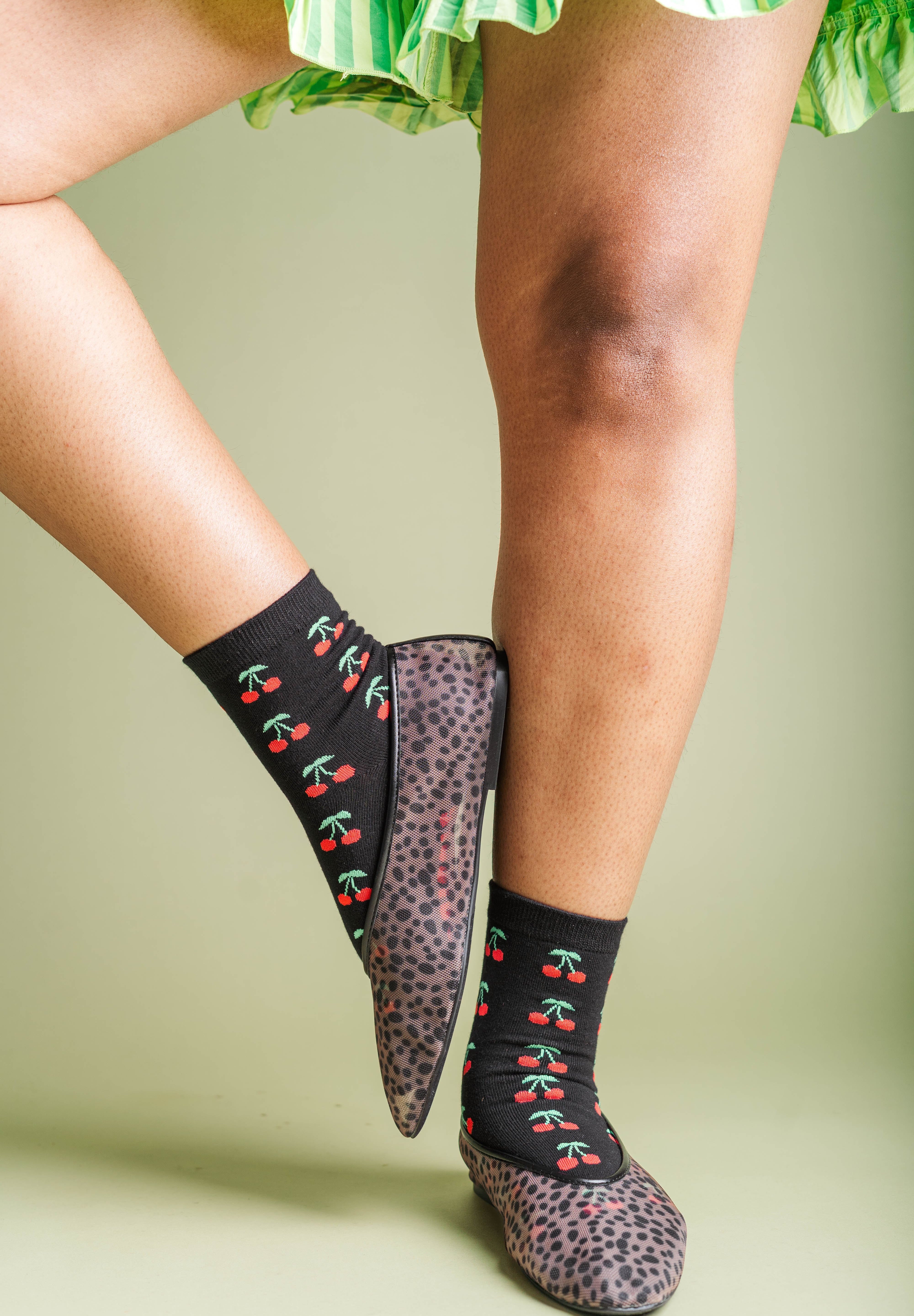 BLACK CHERRY SOCKS