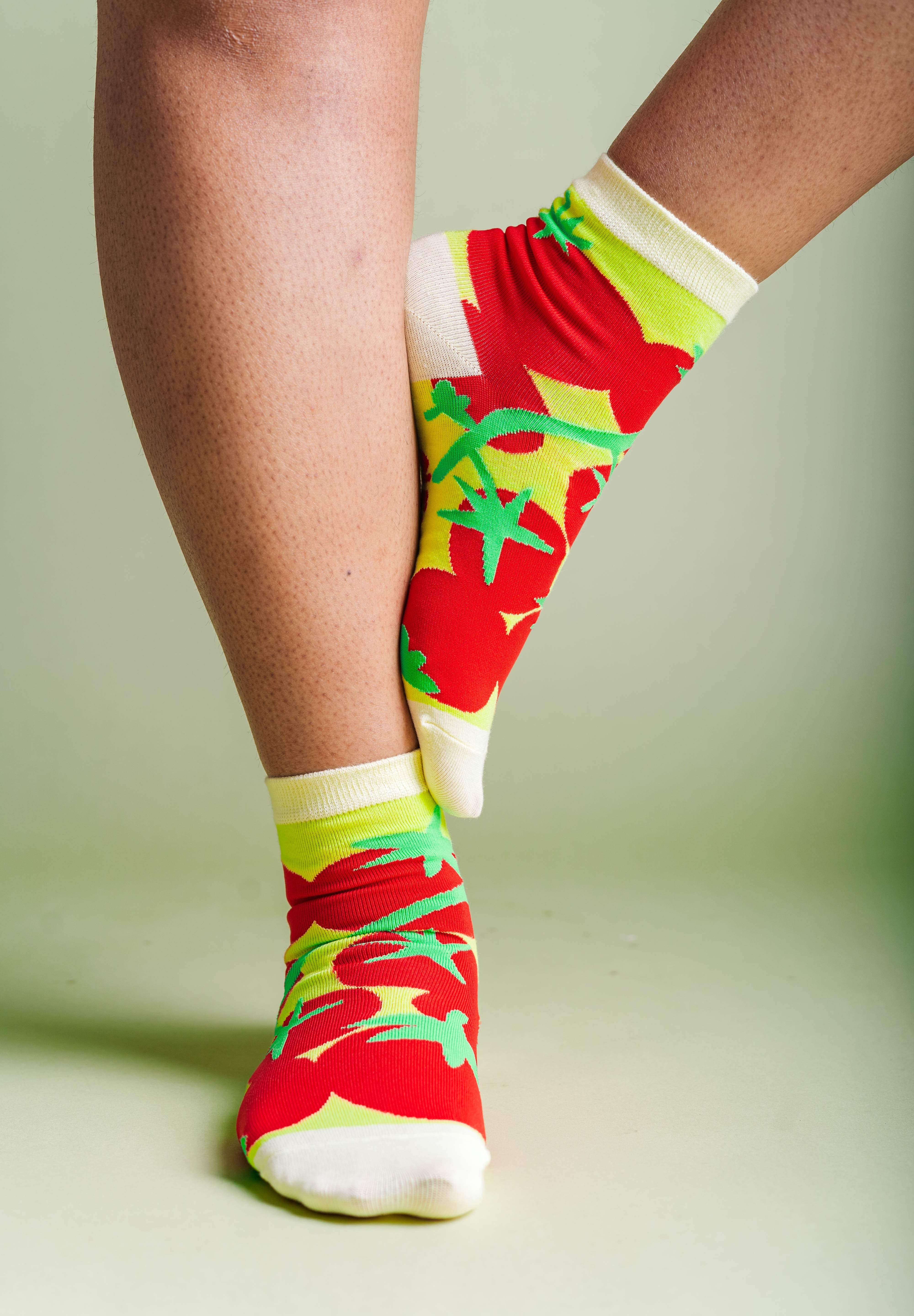 BUTTER TOMATO JUMBLE SOCKS