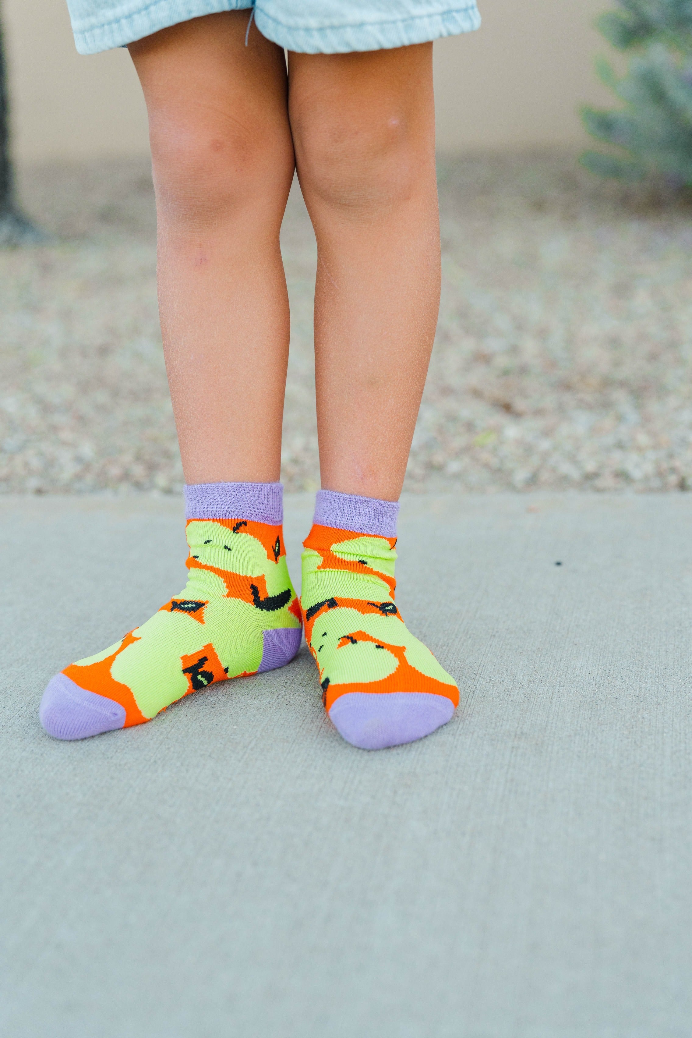 KIDS' WITCHY APPLE JUMBLE SOCKS