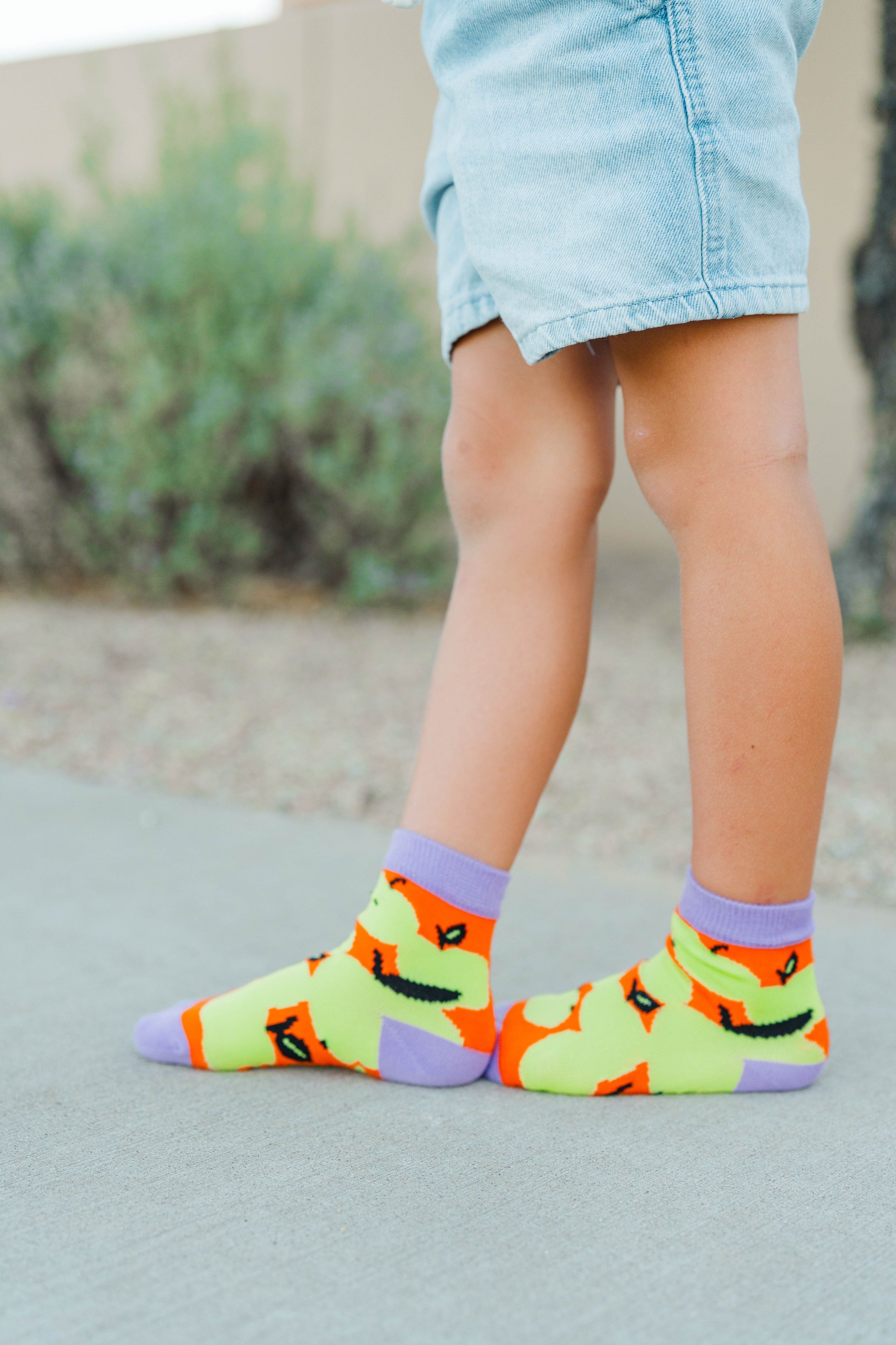 KIDS' WITCHY APPLE JUMBLE SOCKS