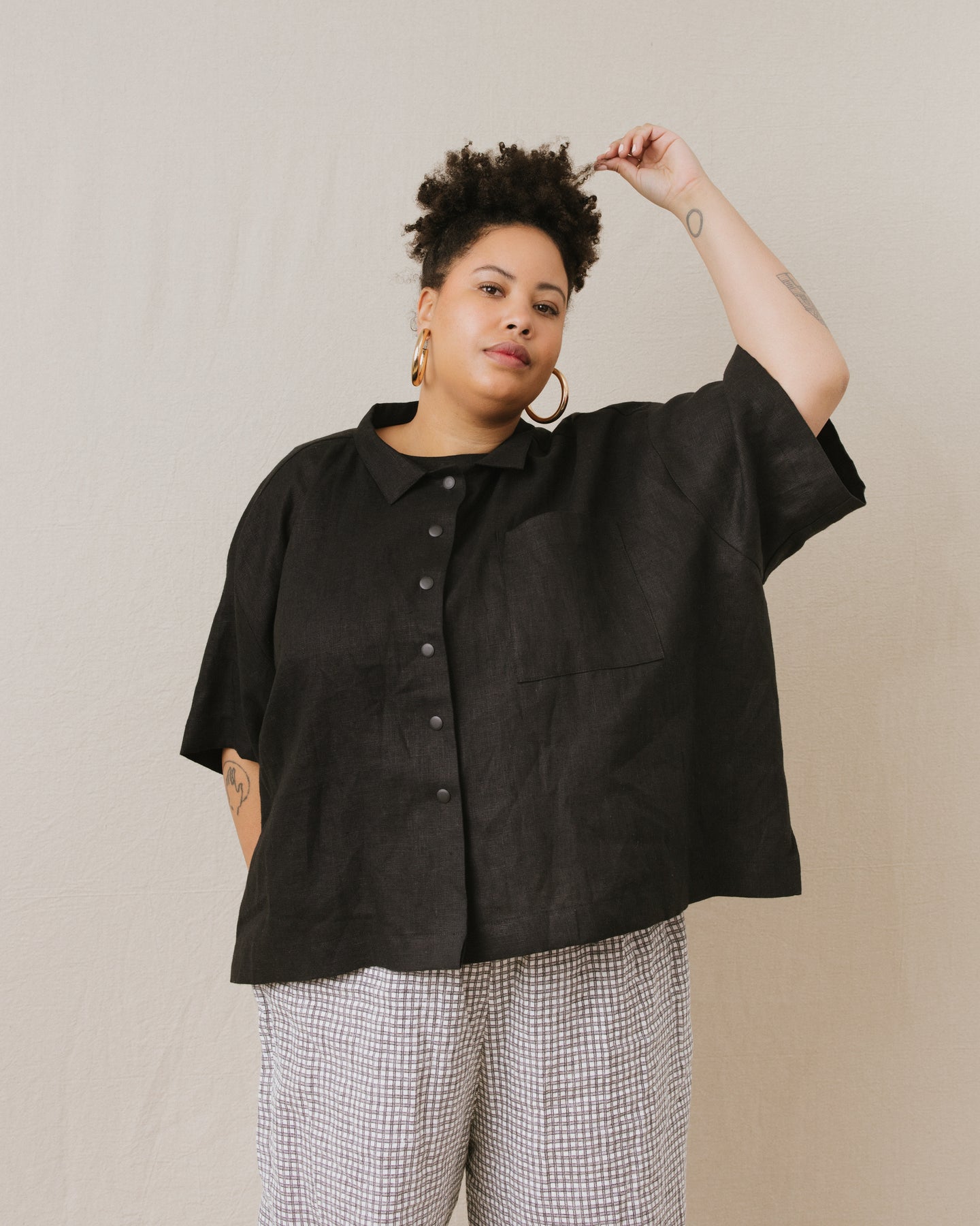 Boxy Collared Top in Black Linen